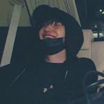 @max.yoongi - Instagram