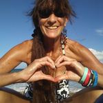 Maxine Aaron - @maxineaaron1959 - Instagram