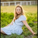 Maxine Beck - @maxine_maee - Instagram