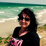 Maxine Hess - @maxij67 - Instagram