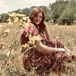 Maxine Lowe - @maxinelowe44 - Instagram