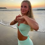 maya - @mayalukerr - Instagram