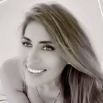 Mayra Ar - @mayralonglegs - Instagram