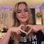 Chloé - @mckenna_daily_fan - Instagram