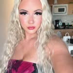 Megan crane - @makeup_hair_bymegs - Instagram