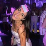 meg - @meaghanburns - Instagram