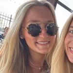 Meg Dickinson - @megandickinsonn - Instagram