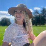 Meg Dobson - @meggdobs - Instagram