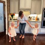 Meg Morris - @hot_mess_homemaker - Instagram