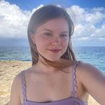 meg elizabeth - @megan_burkes - Instagram