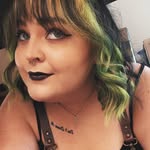 Megan Logsdon - @melbeauty214 - Instagram