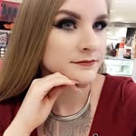 Meghan Berg - @madeupbymegs - Instagram