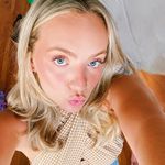 Meghan Decker - @meghandeckerr - Instagram