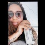 Meghan Larson - @keepitmellowww - Instagram