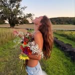 @melcastellano__ - Instagram