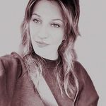 Mel Harvey - @melony.lynxo - Instagram