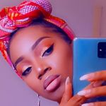 Linda Mel Lambert - @la_white_des_lambert - Instagram