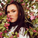 mel nelson - @studyingskin - Instagram