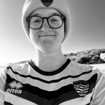 Mel Russell - @russellthebookworm - Instagram