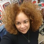 Mel Simpson - @queeniebunz - Instagram