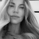 Mel - @melstern_ - Instagram
