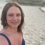 Melanie Watt - @melwatt_7 - Instagram