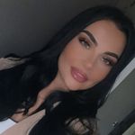 Mel Webb - @melrosewebb - Instagram