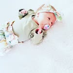 Mel Wells - @melly_wells - Instagram