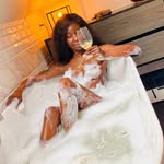 Mélissa Akimana - @mel_akimana - Instagram