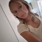 Melanie Abbott - @melanie_is_the_best11 - Instagram