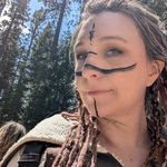 Melanie Abbott - @meraknee - Instagram