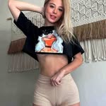 Melanie Barlow - @ariannamaria4329 - Instagram