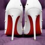 Melanie Boyce - @shoegrl32 - Instagram