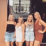 Melanie Davison - @melanie.davison.52 - Instagram