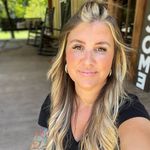 Melanie Decker - @mel_decker33 - Instagram
