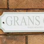 Melanie Fenwick - @gransbungalowreno24 - Instagram