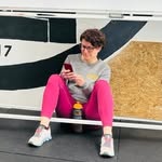 Melanie Frank - @melonthebike - Instagram