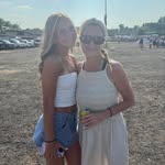 Melanie Hobson - @ececheermomm - Instagram