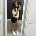 . - @melaniejuarez_17 - Instagram