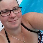 Melanie Kolb - @melanie21188 - Instagram