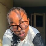 Mélanie - @melanieluxueuse - Instagram