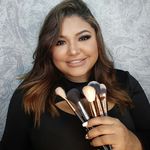 𝓜𝓮𝓵𝓪𝓷𝓲𝓮 𝓛𝔂𝓷𝓬𝓱 - @lynchbeauty - Instagram