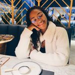 Mélanie - @_melaniemoniz_ - Instagram