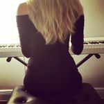 Melanie Payne - @pianodane - Instagram