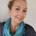 Melanie Phipps - @positively_pda - Instagram