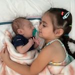 Melanie & Saul - @super_powerful_baby - Instagram
