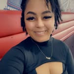 Melanie Singleton - @reddgurl89 - Instagram