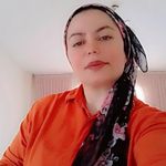 melek-akin - @melek_akin_2525 - Instagram