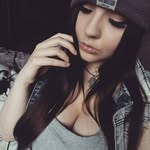 Melina Eckhardt - @rainbowflakes15 - Instagram