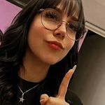 Charlie Lee - @meli.salogan - Instagram